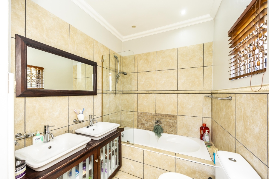 3 Bedroom Property for Sale in Baysville Eastern Cape